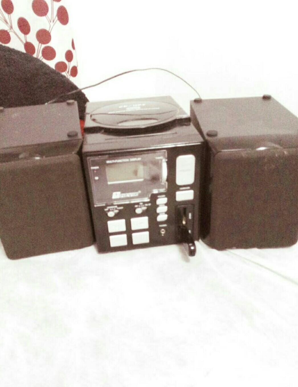 solomasajistas Productos y Servicios							 Vendo minicadena  de musica Nevir