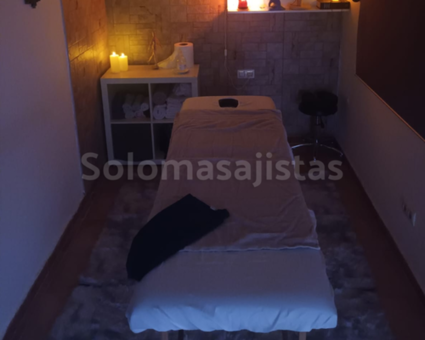 solomasajistas Masajistas masculinos Cádiz Masajes relajante integral 655889318