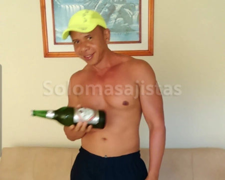 solomasajistas Masajistas masculinos Barcelona Masajista terapeuta tantrico en terrassa 658590960