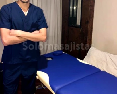 solomasajistas Masajistas                    Madrid Masajista profesional. 37 años. Español 686314203