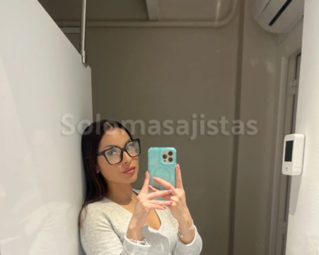 solomasajistas Masajes eróticos                    Barcelona soy angela masajista muy dulce y cariñosa 603806081