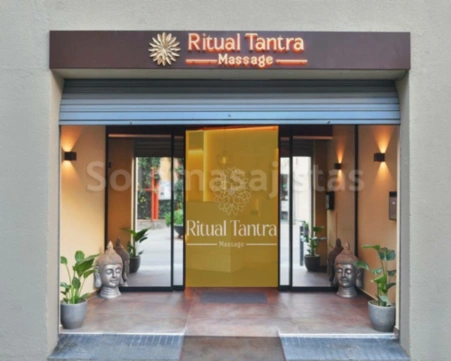 solomasajistas Masajes eróticos                    Barcelona Erotic massages barcelona, milking table 4 hands 607829006