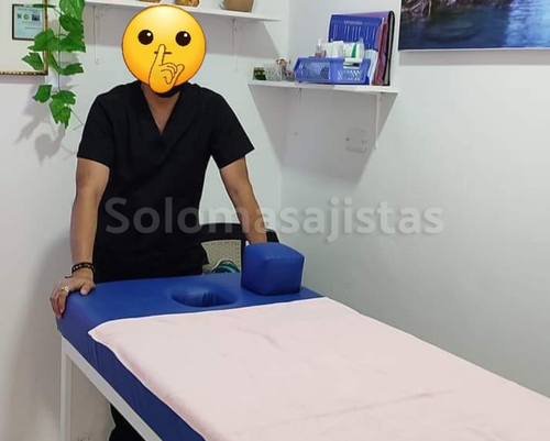 Masajista latino anti-estres económico
